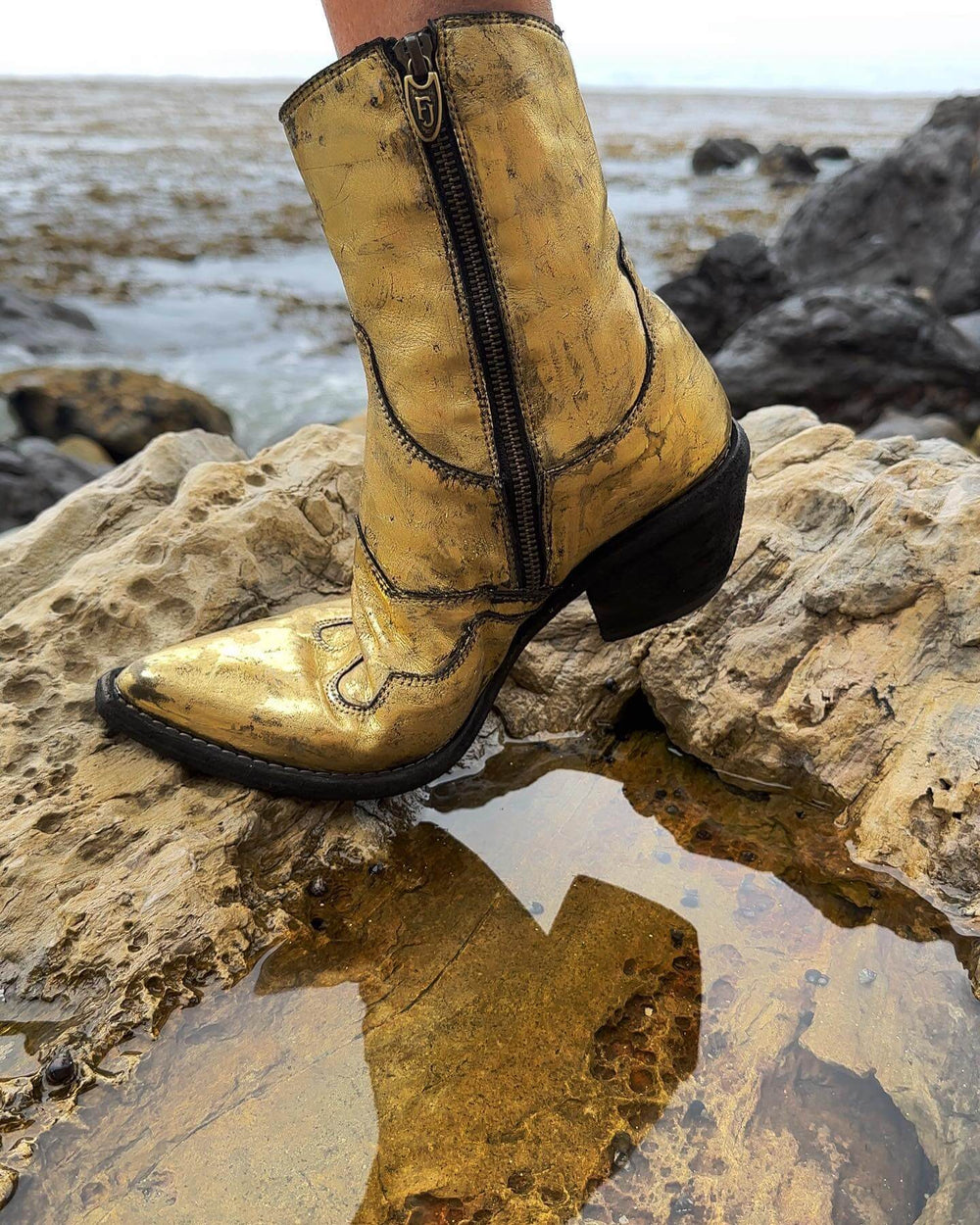 Gold laminated pointy-toe ankle boot, black block heel, side zipper