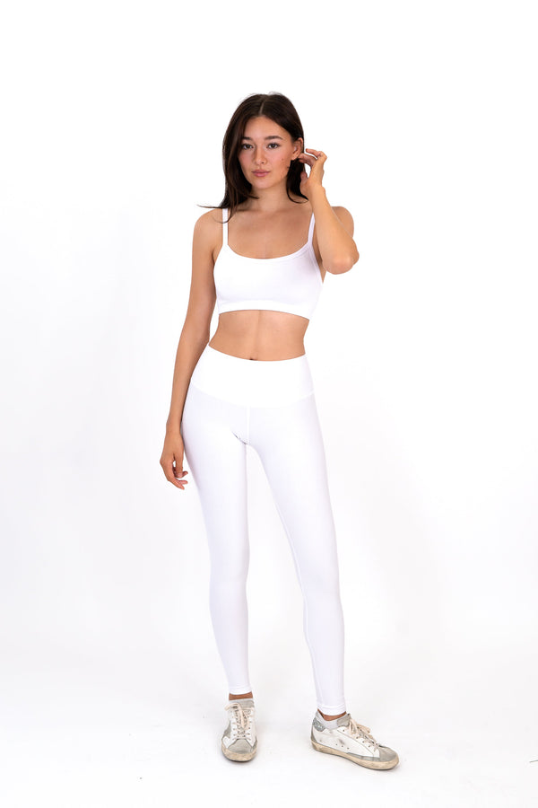 Model wearing The Core Legging in Cloud by ON/OFF Essentials, made from 95% bamboo.
