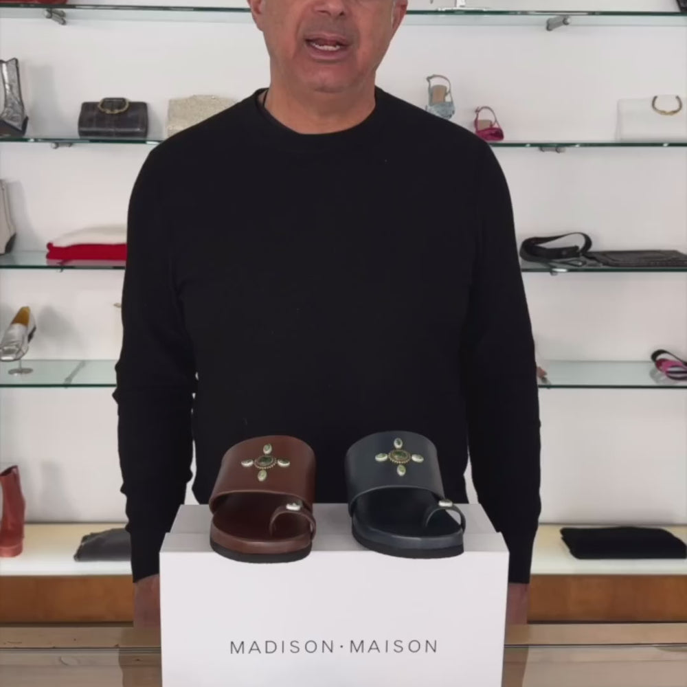 
                      
                        Cargar y reproducir video en el visor de la galería, Sandalia blanca con puntera abierta Athena
                      
                    
