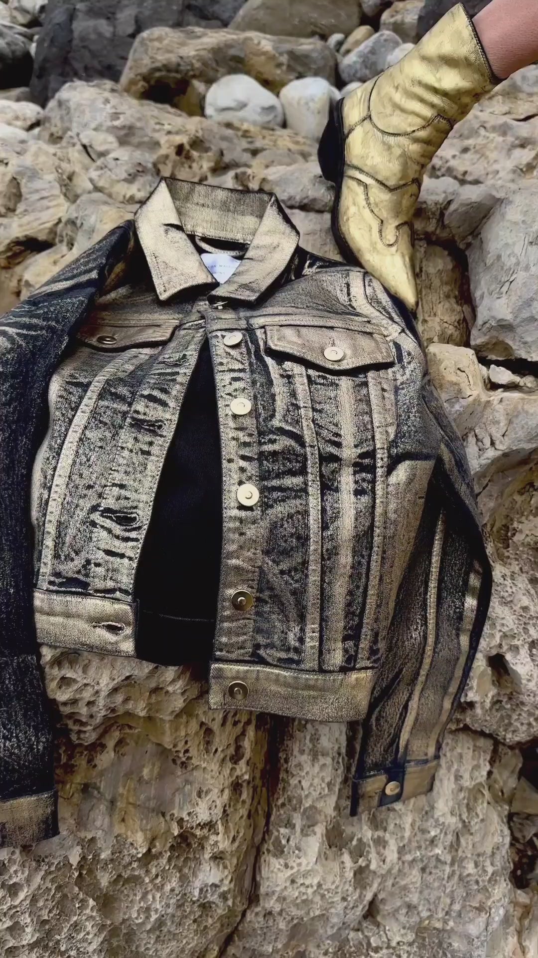 Chaqueta vaquera metálica dorada/negra