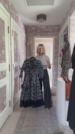 women describing her new dress samantha sung and how she styles it and what it pairs well with 