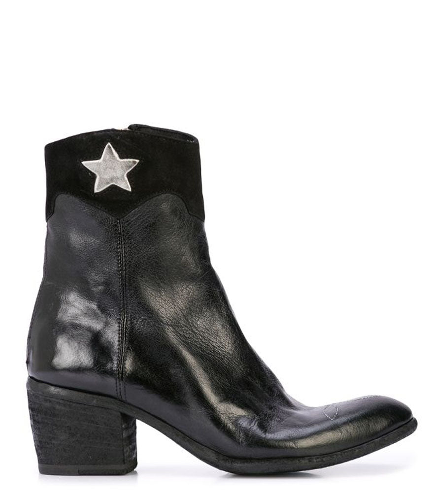 BLACK LEATHER ROUND TOE BOOT W/ SILVER STAR DETAIL