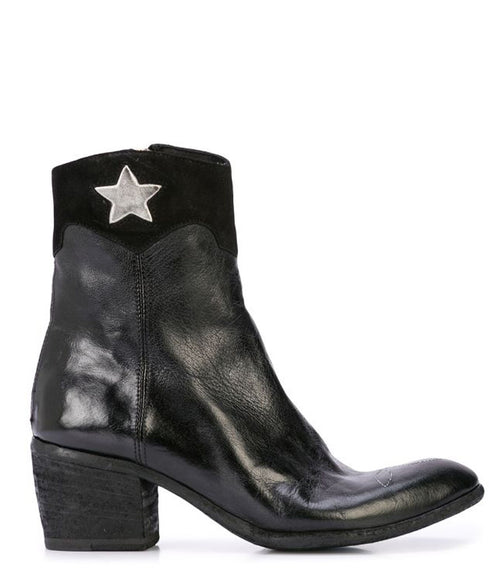 BLACK LEATHER ROUND TOE BOOT W/ SILVER STAR DETAIL