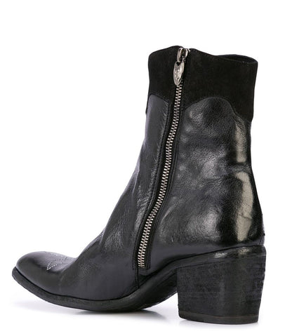 BLACK LEATHER ROUND TOE BOOT W/ SILVER STAR DETAIL
