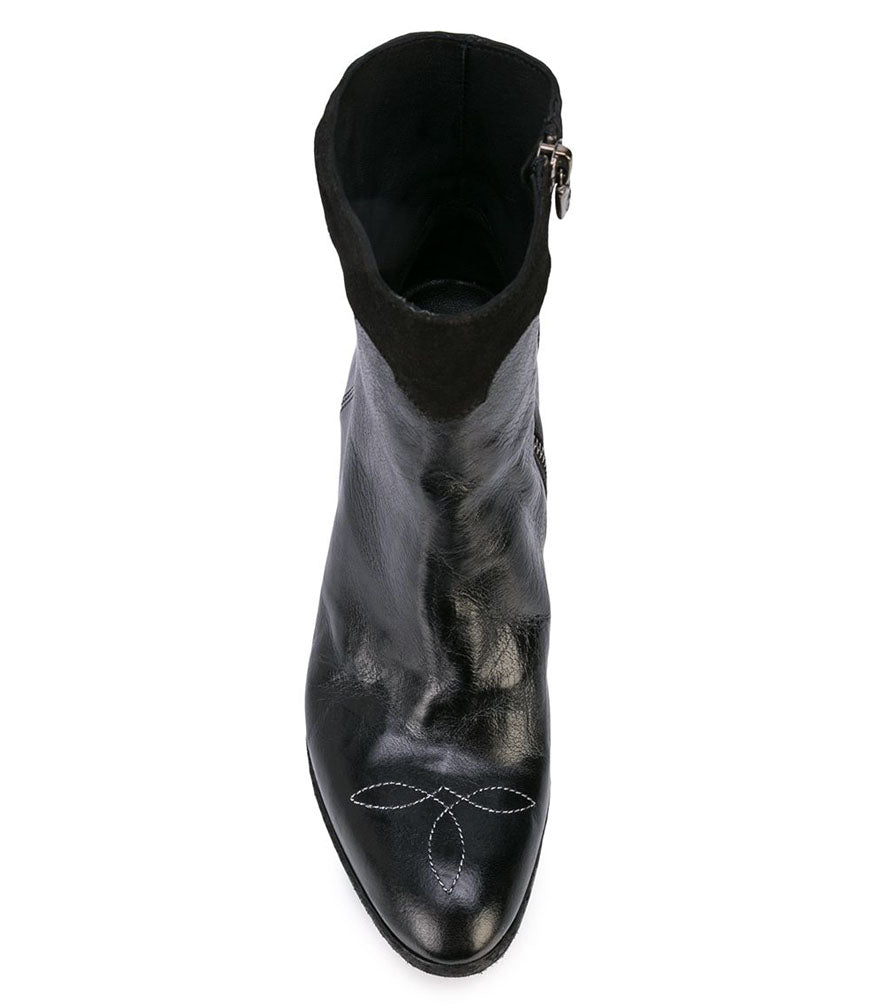 BLACK LEATHER ROUND TOE BOOT W/ SILVER STAR DETAIL